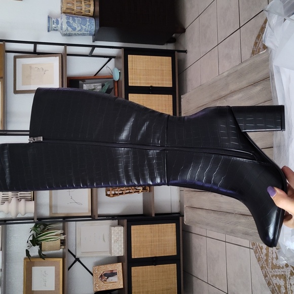 NEW AVENUE TALL BELLISIMO BOOT IN BLACK (WIDE WIDTH/ WIDE CALF) - Picture 7 of 9